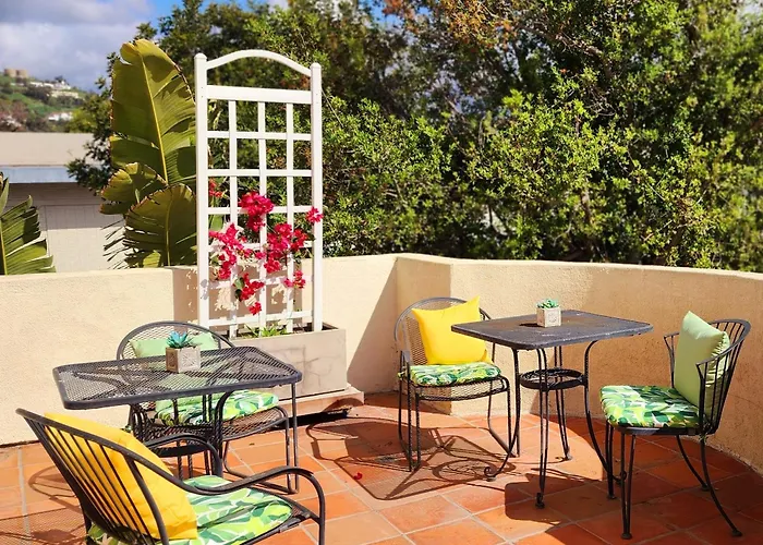 Santa Paula Inn
