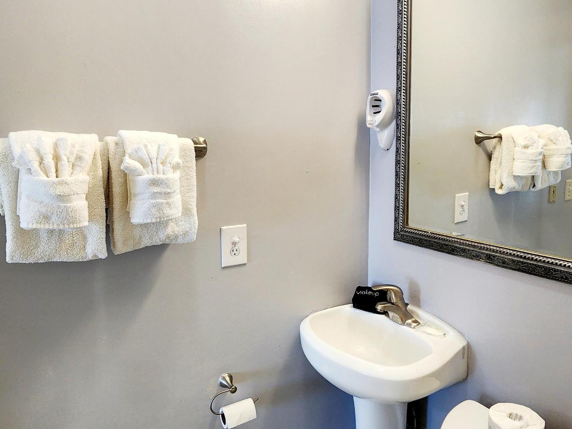 Santa Paula Inn Hotel