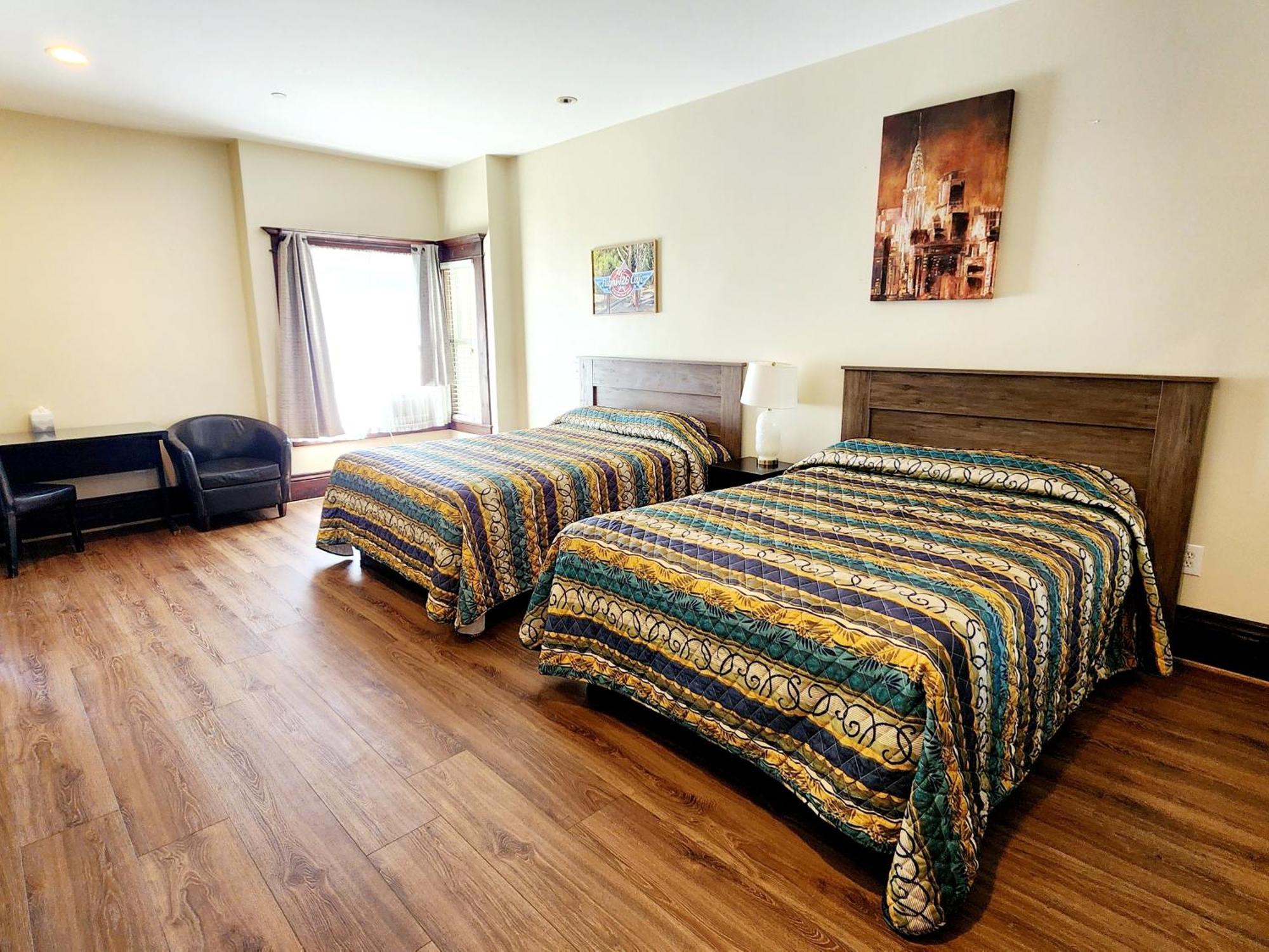 Santa Paula Inn