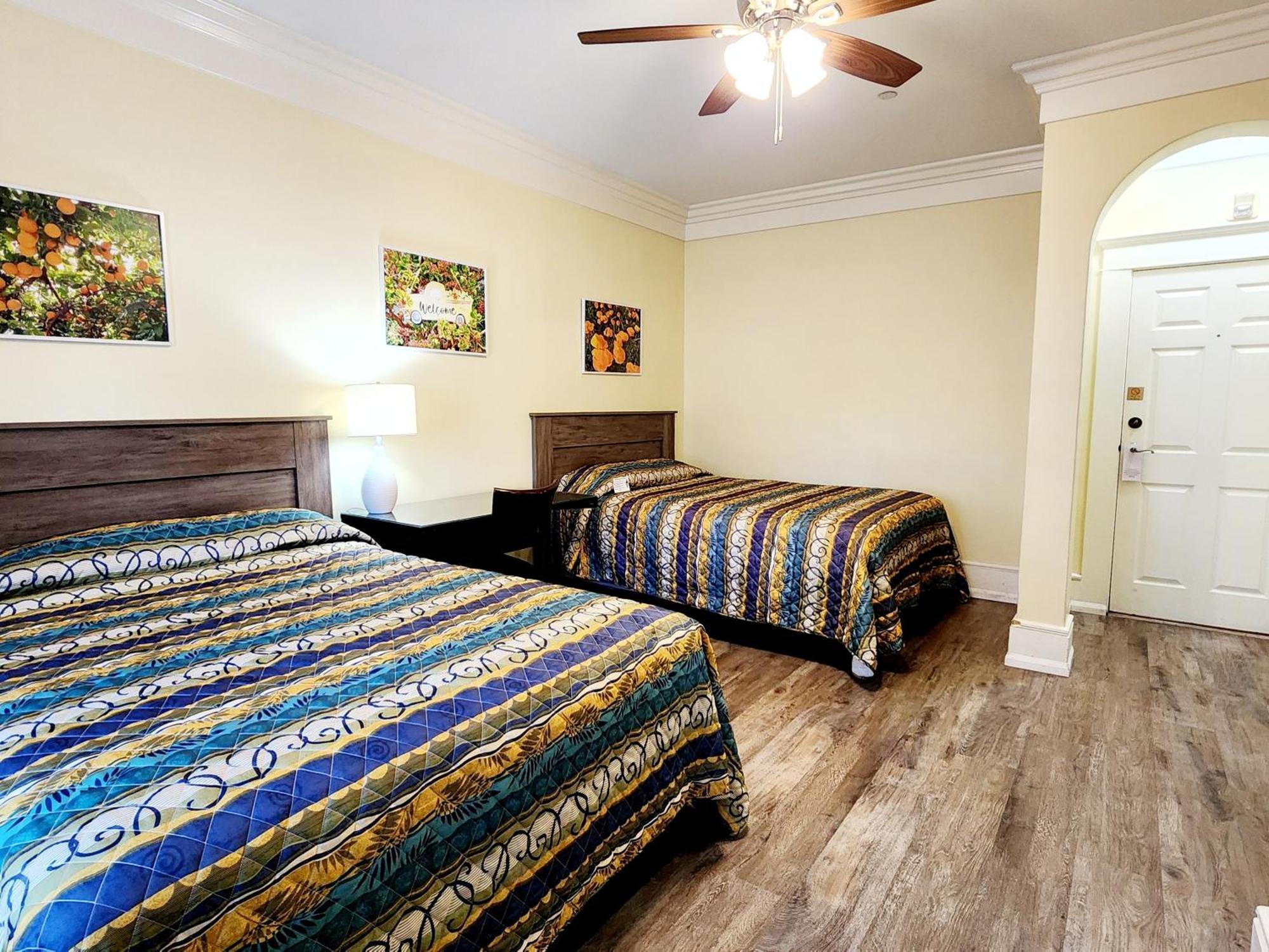Santa Paula Inn Hotel 3*